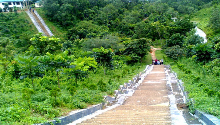 পর্যটনের অপার সম্ভাবনা থাকলেও উন্নয়নবঞ্চিত সীমান্ত কন্যা